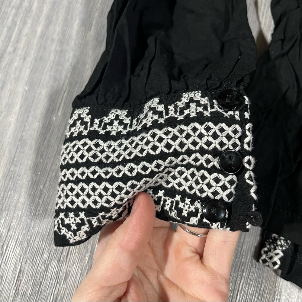 Solitaire Black and White Embroidered Women's Top; Small - Picture 9 of 9